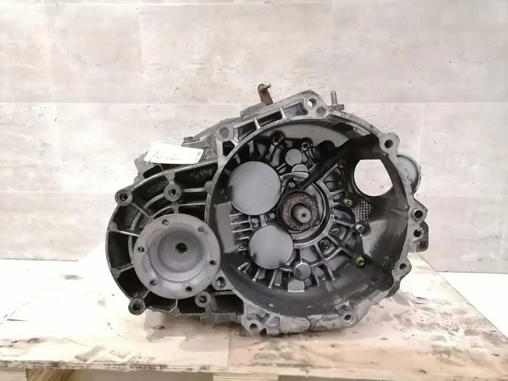 Getriebe und Differential gebraucht VW PASSAT (3C) Baujahr 2005 Sonderaktion