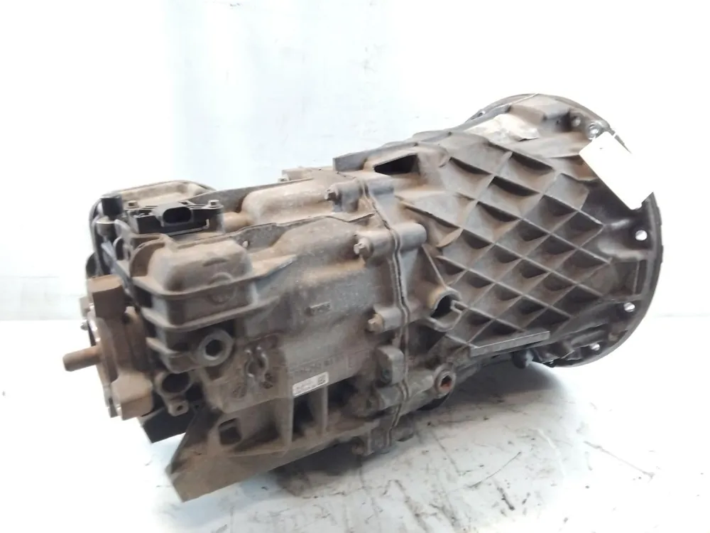 Getriebe und Differential gebraucht Mercedes Benz Sprinter WDB 9066../9067.. Baujahr 2015 Schnäppchen