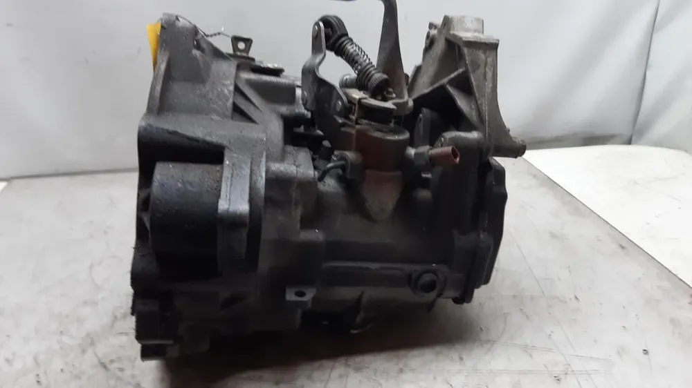 Getriebe und Differential gebraucht VW GOLF IV (1J, bis 01) Baujahr 2001 Saisonangebot