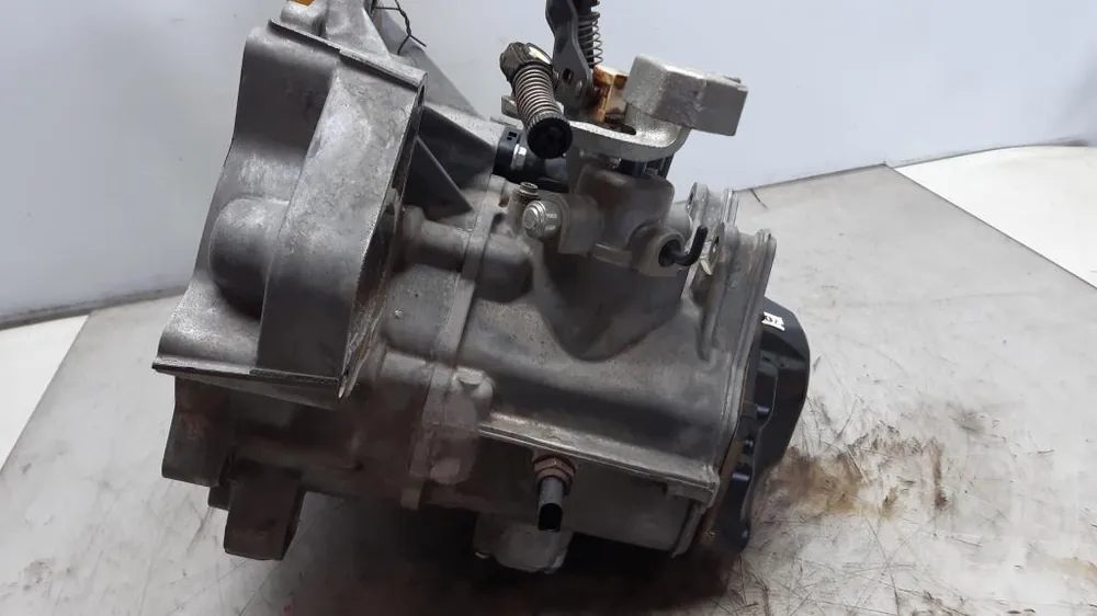 Getriebe und Differential gebraucht VW POLO (9N1/9N2) Baujahr 2001 Garantierte Lieferung
