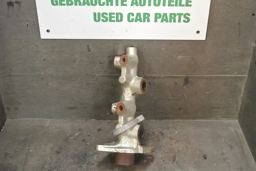 Markenprodukt Hauptbremszylinder, Bremskraftverstärker gebraucht FORD P 4 (12M) Baujahr 1900