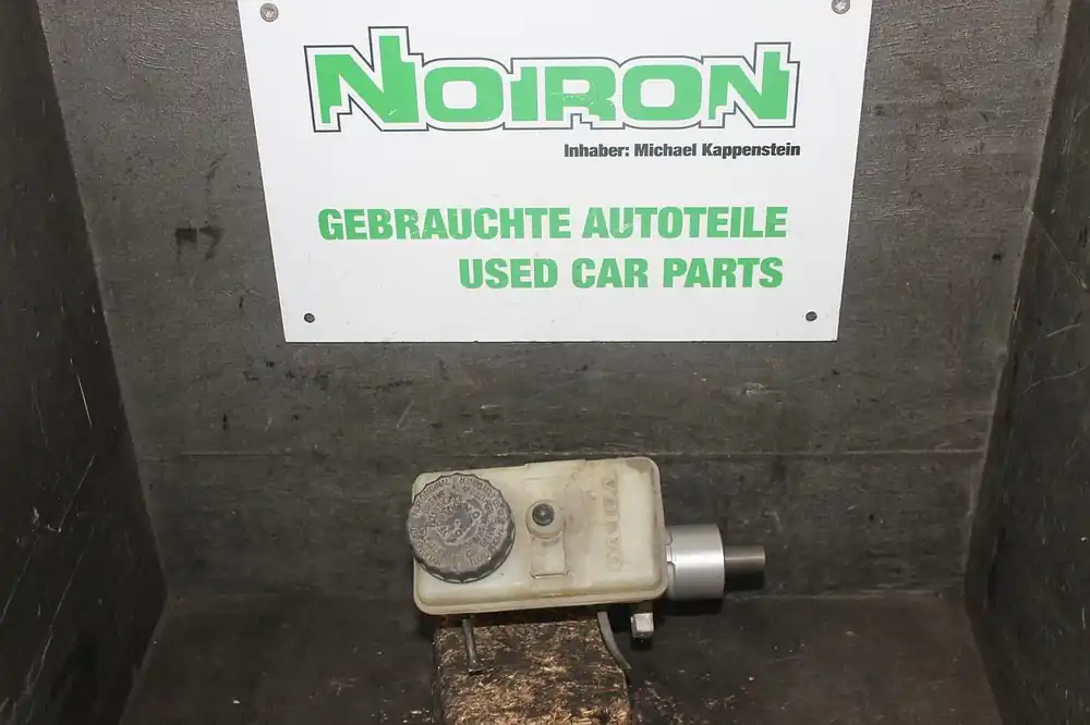 Hauptbremszylinder, Bremskraftverstärker gebraucht VOLVO 480 Baujahr 1900 Finale Aktion