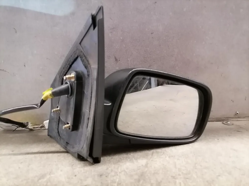 Schneller Versand Spiegel gebraucht TOYOTA YARIS Baujahr 19999