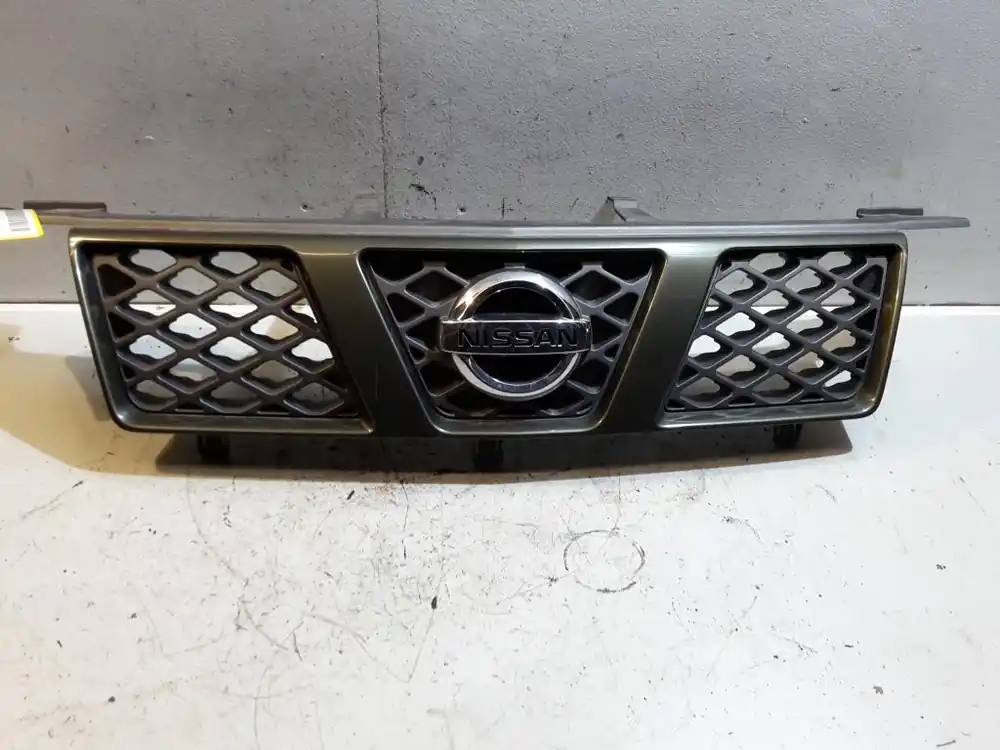 Grill, Emblem, Schriftzüge gebraucht NISSAN X-TRAIL (T30,06/01-) Baujahr 2003 Top-Preis