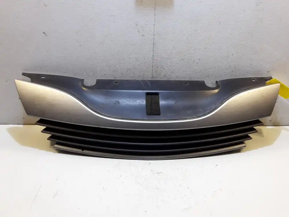 Grill, Emblem, Schriftzüge gebraucht RENAULT LAGUNA II (02/01-) Baujahr 2003 Preisreduziert