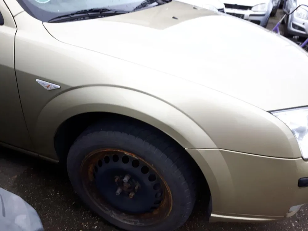 Aktuell Kotflügel gebraucht FORD MONDEO B*Y, 00- Baujahr 2006