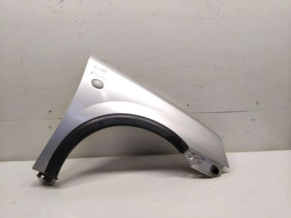 Neu Im Sortiment Kotflügel gebraucht OPEL CORSA C COMBO Baujahr 2009